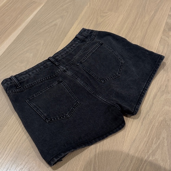 NEVER WORN BRAND NEW Fashion Nova Kristy Denim Black Skort with Pocket Straps - Picture 3 of 6